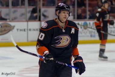 Corey Perry is the second veteran player to cash in on his career  accomplishments with a rich, short-term deal in Chicago this…