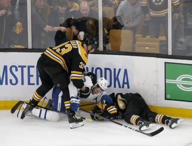 Zdeno Chara Confirms He Had Multiple Fractures In Jaw During