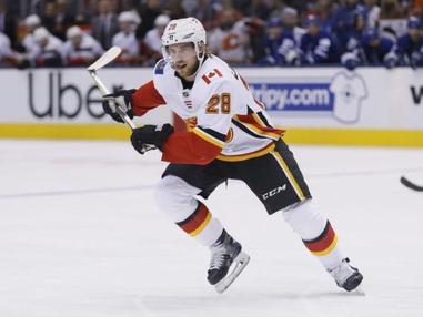 Calgary Flames: Elias Lindholm Deserves More Attention