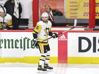 Injured Penguins forward Jason Zucker close to returning