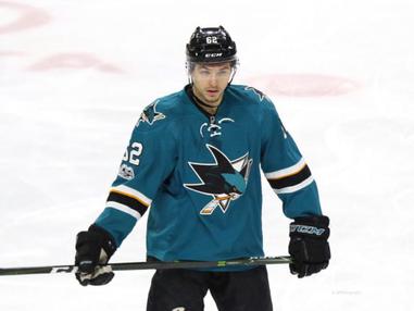 NHL Rookie Faceoff: Sharks' William Eklund Makes Spinning