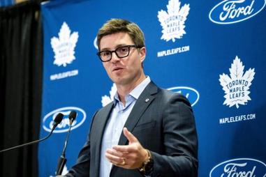 Dubas: Leafs' Tavares suffered knee injury along with concussion