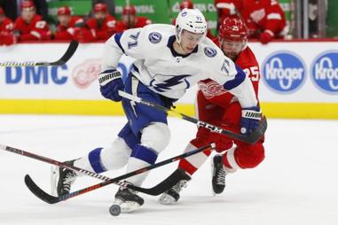 Tampa Bay Lightning ready to run it back after re-signing rising star  Anthony Cirelli