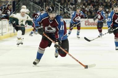 Peter Forsberg “overwhelmed” as Avalanche retire his jersey – The Denver  Post