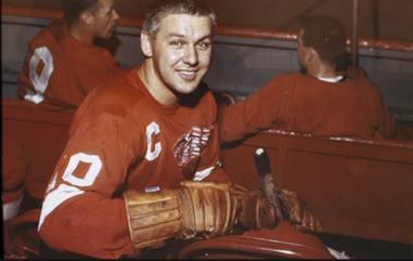 Elmer Söderblom, at 6-8, has big goals for Detroit Red Wings career