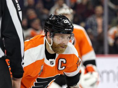 Giroux and Flyers Finish Off Penguins - The New York Times