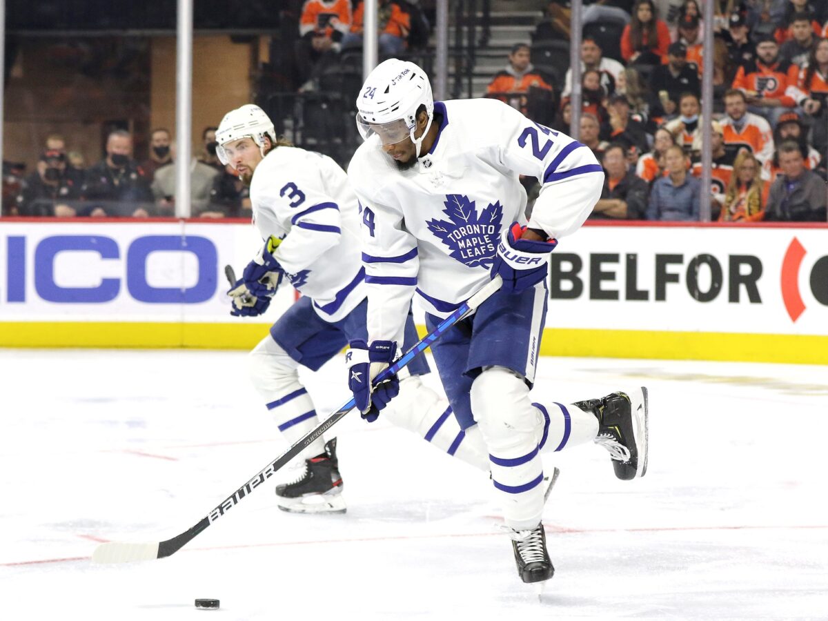 Veteran Wayne Simmonds is back to prove a point with the Leafs