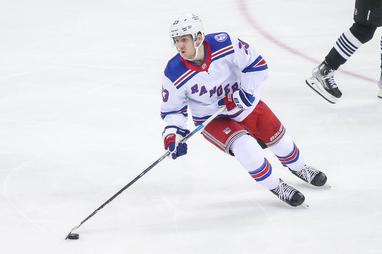NHL trade rumors: Rangers get Harvard defenseman Adam Fox from
