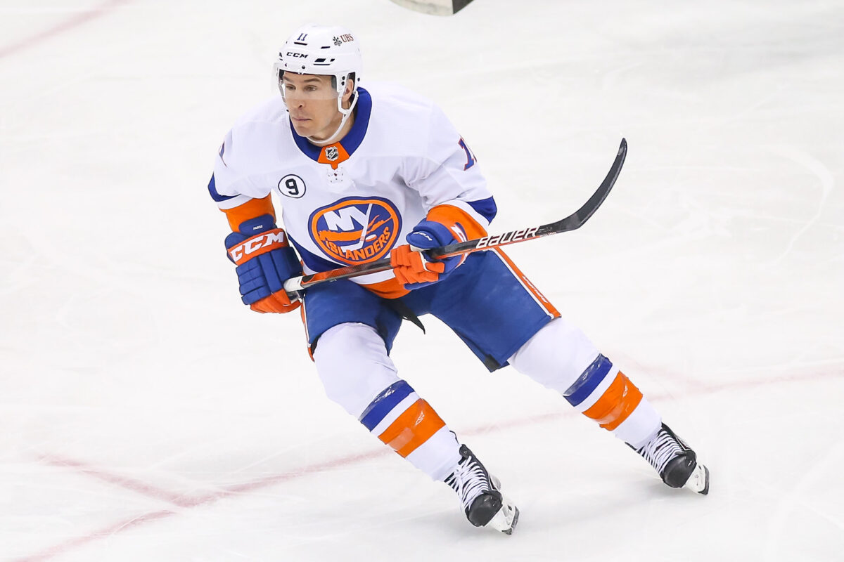 Zach Parise will not attend New York Islanders training camp, remains  unrestricted free agent