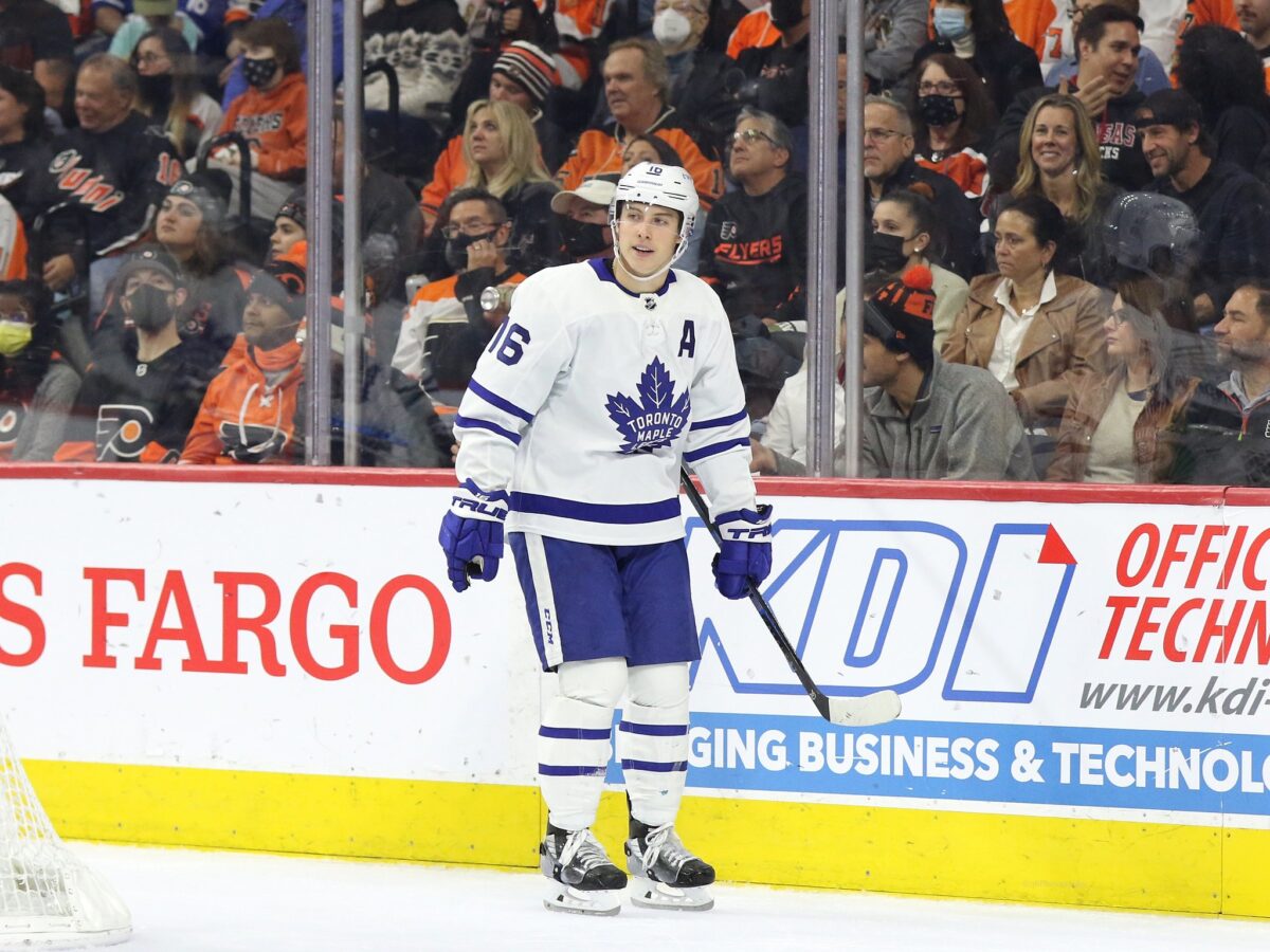 Toronto Maple Leafs place Wayne Simmonds on waivers - Daily Faceoff