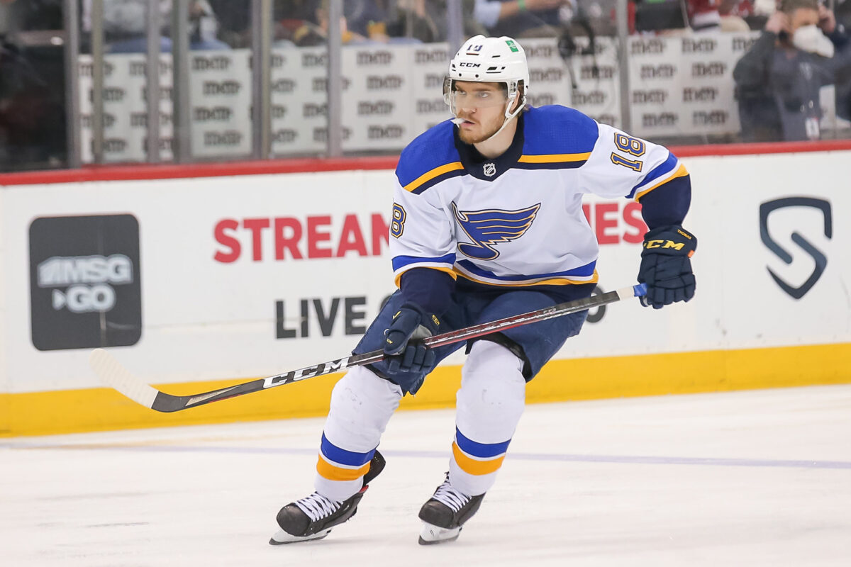 Blues Sign Robert Thomas to 8-Year Extension - BVM Sports