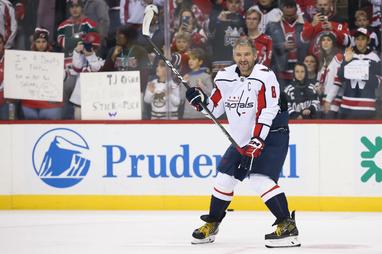 Alex Ovechkin Passes Luc Robitaille for Most Career Points By Left Winger  and Is Now 22nd in Overall Points