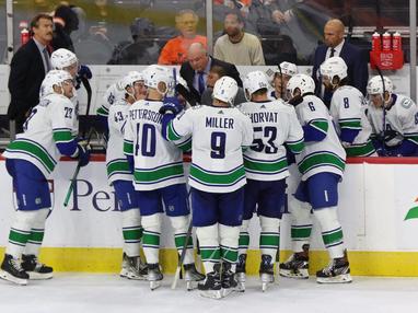 Canucks' flawed plan, Kraken bets paying off, and 5 other NHL