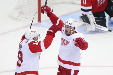Red Wings re-sign Dylan Larkin to $30.5 million, 5-year deal