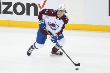 3 potential Erik Johnson NHL free agency outcomes, including