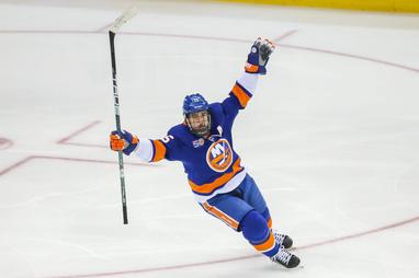 New York Islanders: Breaking Up The E=MC2 Line
