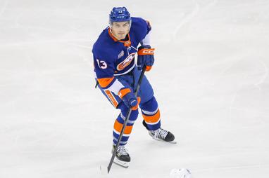 WATCH: Islanders Zach Parise Reaches 20-Goal Mark - The Hockey