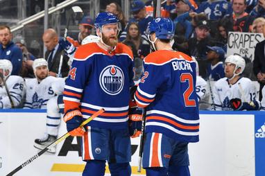Complete Hockey News - Edmonton Oilers new jerseys for the 2022/23