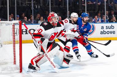 Could Devils bench goalie Vitek Vanecek for Akira Schmid before crucial  Game 3 vs. Rangers? 