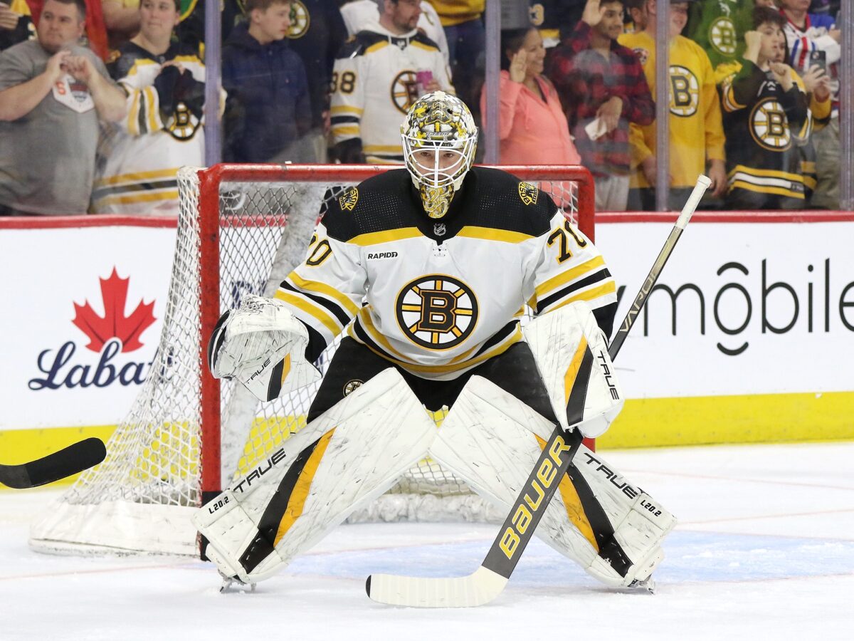 Former UMaine goaltender Jeremy Swayman calls Bruins debut 'one of the best  experiences of my life