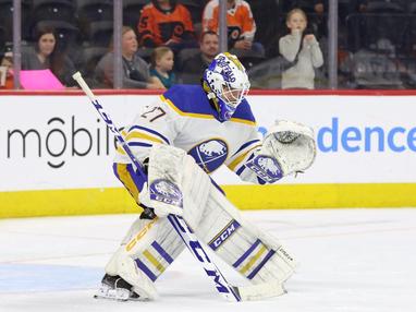 Alexander Romanov hit sets tone in Islanders' win over Devils