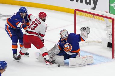 Mackenzie Blackwood vs. Carter Hart: Comparing the Devils' and Flyers'  potential goalies of the future 