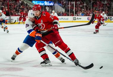 Islanders power play continues to fail them in Game 1 loss to Hurricanes -  Lighthouse Hockey