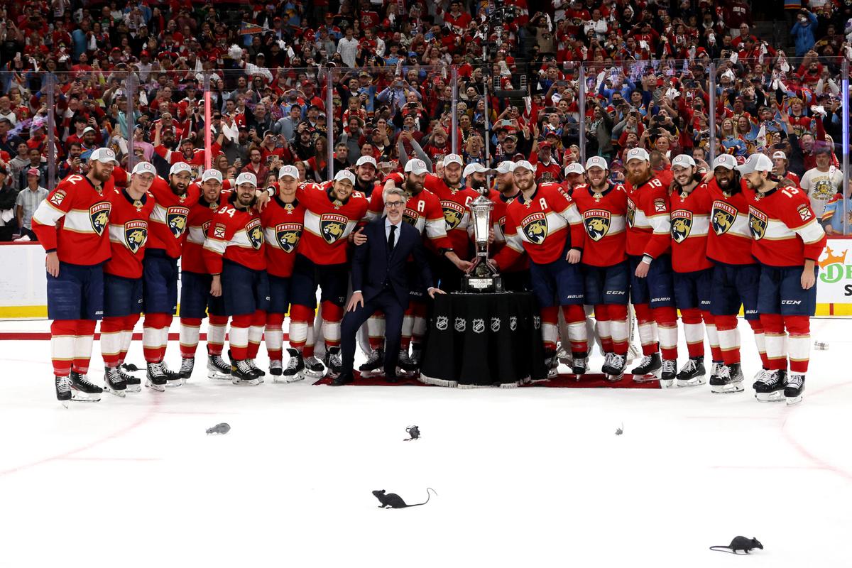 Florida Panthers Prince of Wales Trophy 2023