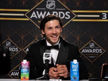 Penguins' Kris Letang sees Masterton Trophy win as 'family award