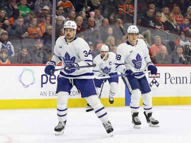 Leafs make it look easy being green in win over Hurricanes